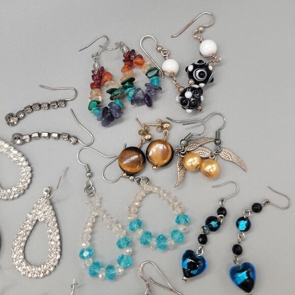 UNBRANDED Lot Of Dangle Earrings - Picture 4 of 4